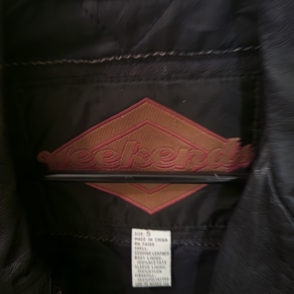 Leather jacket - Picture 3 of 3